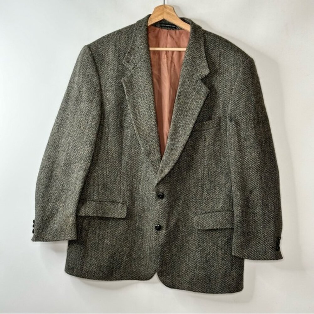 VTG Harris Tweed Mens Herringbone Wool Sports Coat Blazer Jacket Brown 44R